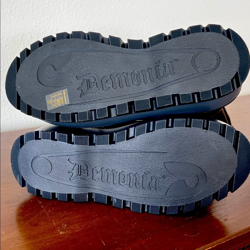 Demonia Slacker-220-1 Black Vegan Patent Platform Boots (New - NO box) - Picture 4 of 10